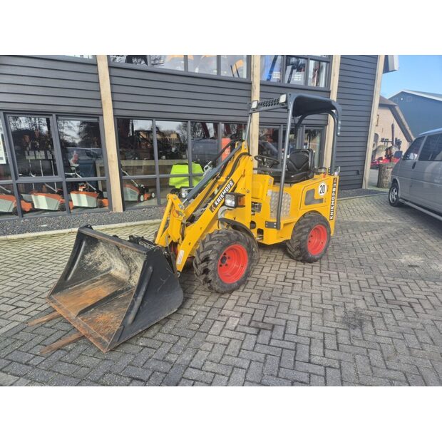 2023 Knikmops-46054271