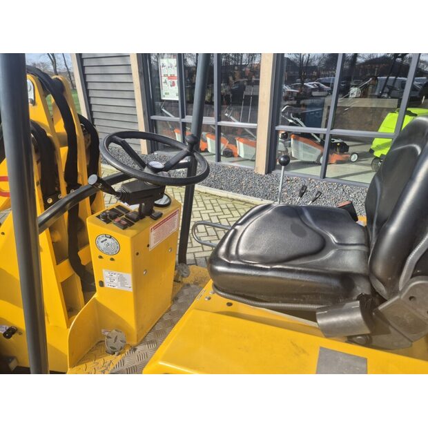 2023 Knikmops-46054272