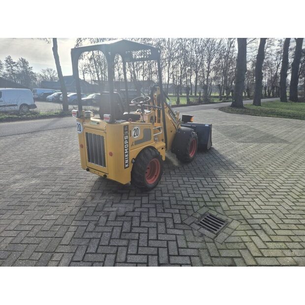 2023 Knikmops-46054275