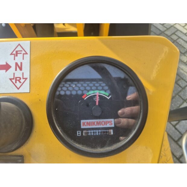 2023 Knikmops-46054278