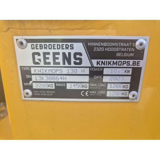 2023 Knikmops-46054280