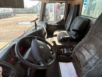 2007-renault-premium-1433599-46064286