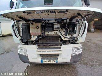 2010-renault-premium-1433601-46064324