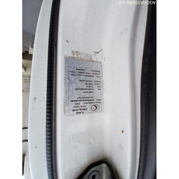 2010 Renault PREMIUM-46064327