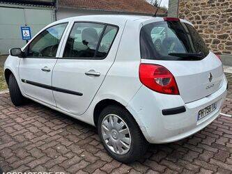 2008-renault-clio-1433602-46064341