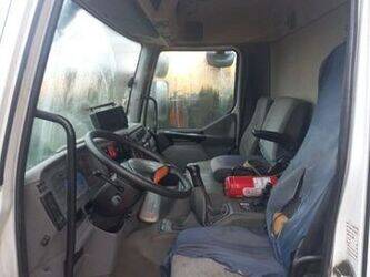 2005-renault-premium-1433608-46064404