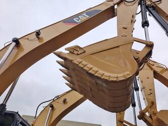 2025-caterpillar-325d2l-46064587