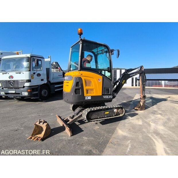 2016 Volvo EC18D-46064666