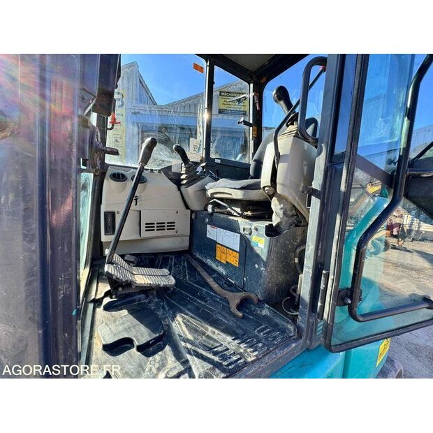 2016 كوبيلكو SK45SRX-6-46064758