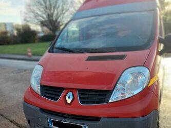 2011-renault-trafic-1432893-46064814