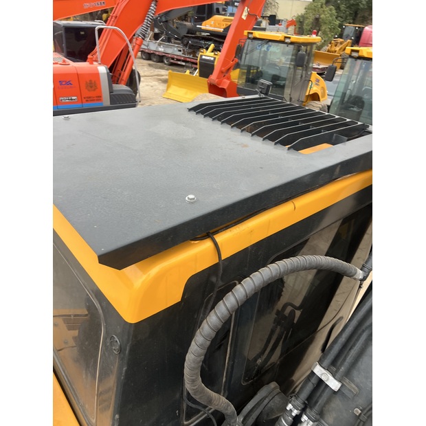 2025 هيونداي HX220HD-46064865