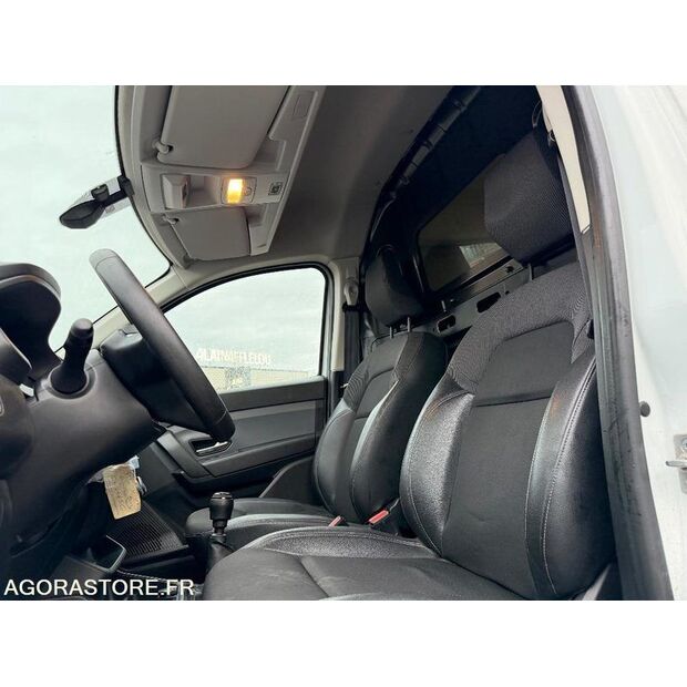 2022 Renault Express-46064885