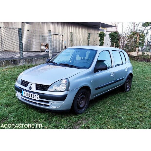 2005 Renault Clio-46064948
