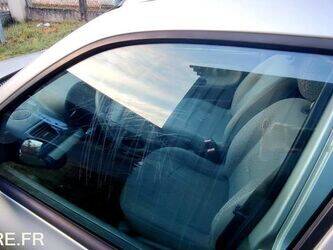 2005-renault-clio-1432925-46064952