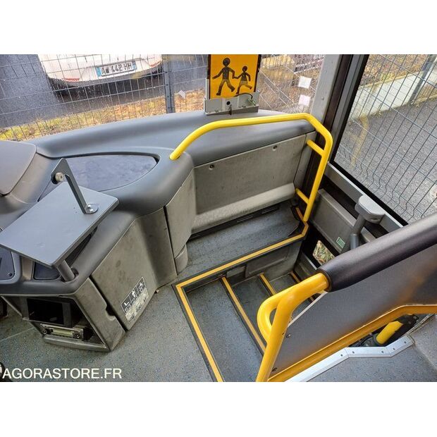 2011 Mercedes-Benz INTOURO-46064971