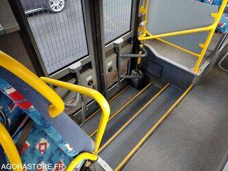 2011-mercedes-benz-intouro-1432929-46064975