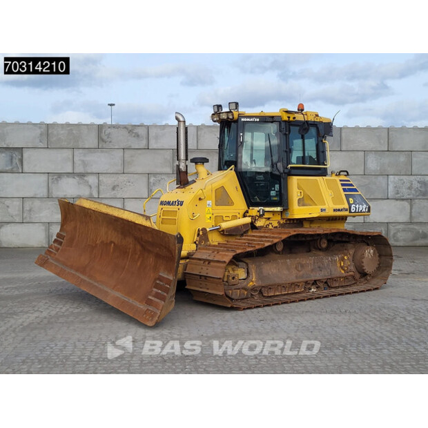 2015 كوماتسو D61PXI-23-46065381