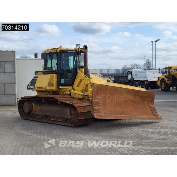 2015 كوماتسو D61PXI-23-46065386