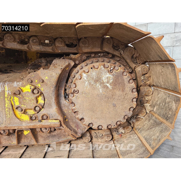 2015 كوماتسو D61PXI-23-46065404