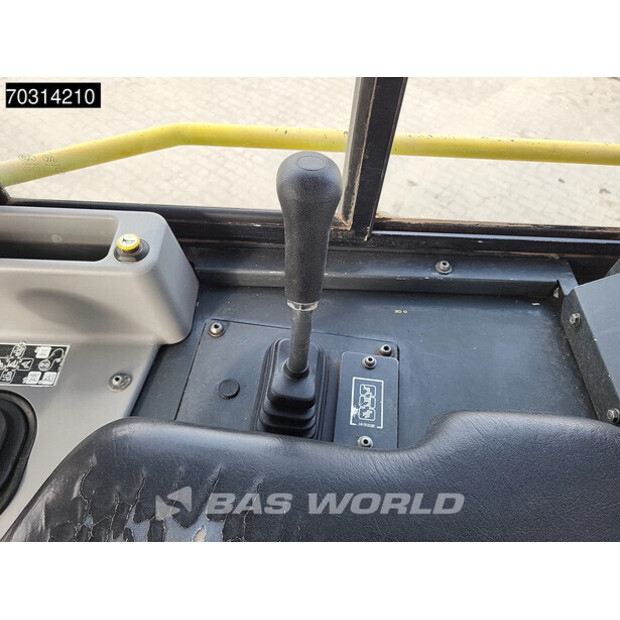 2015 كوماتسو D61PXI-23-46065408