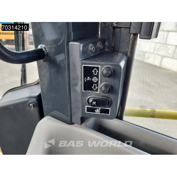 2015 كوماتسو D61PXI-23-46065415