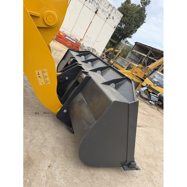 2025 ليوكونج 856H-46065808