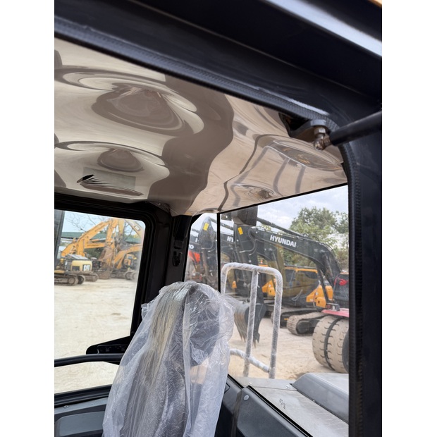 2025 ليوكونج 856H-46065811