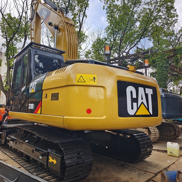 2025 Caterpillar 320D2-46065993