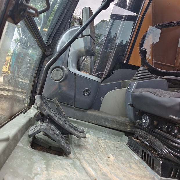 2025 Caterpillar 320D2-46065997