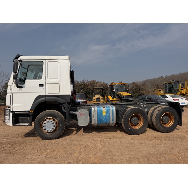 2023 Sinotruk 400-46067412