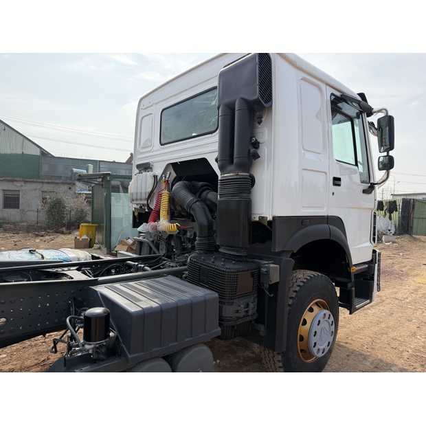 2023 Sinotruk 400-46067416