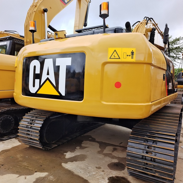 2025 Caterpillar 323D-46067435