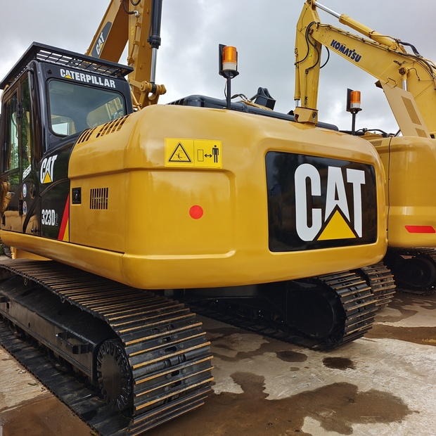 2025 Caterpillar 323D-46067436