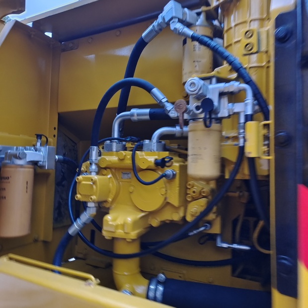 2024 Caterpillar 323D-46067452