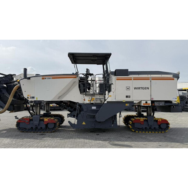 2017 فيرتجين W 250i-46067592