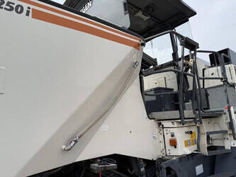 2017-wirtgen-w-250i-46067614