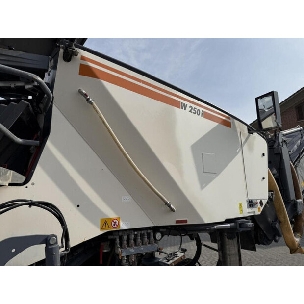 2017 فيرتجين W 250i-46067641