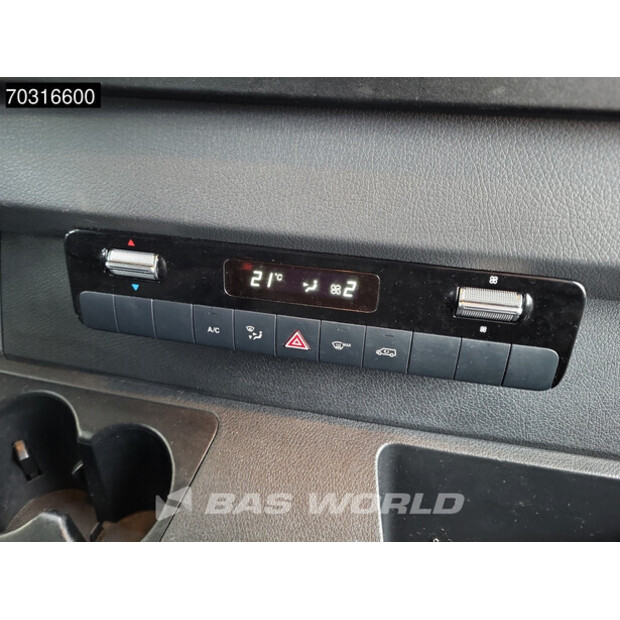 2022 Mercedes-Benz Sprinter 215CDI-46068530