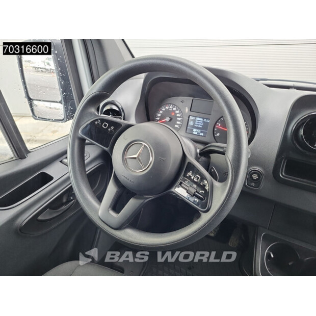 2022 Mercedes-Benz Sprinter 215CDI-46068531