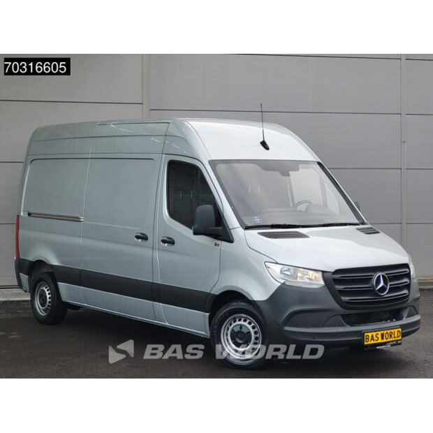 2022 Mercedes-Benz Sprinter 215CDI-46068538