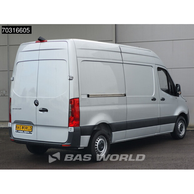 2022 Mercedes-Benz Sprinter 215CDI-46068540