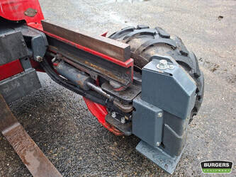 2011-moffet-m5-25-4-46068753