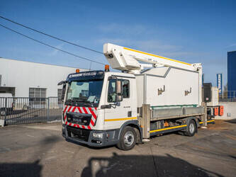 صورة ل رافعات هوائية 2016 مان TGL 12.220