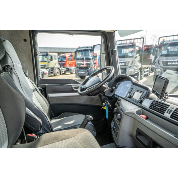 2016 MAN TGL 12.220-46069240