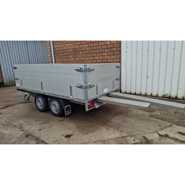 BW Trailer 02T-46069340