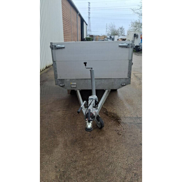 BW Trailer 02T-46069342