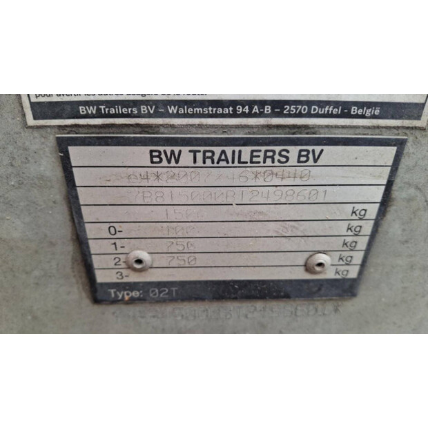 BW Trailer 02T-46069343