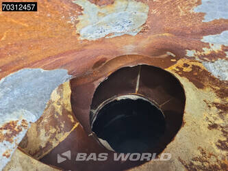 2016-mercedes-benz-arocs-3240-1433753-46069976