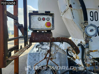 2016-mercedes-benz-arocs-3240-1433754-46070011