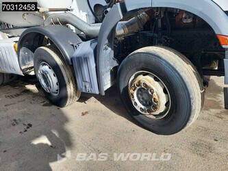 2016-mercedes-benz-arocs-3240-1433754-46070015